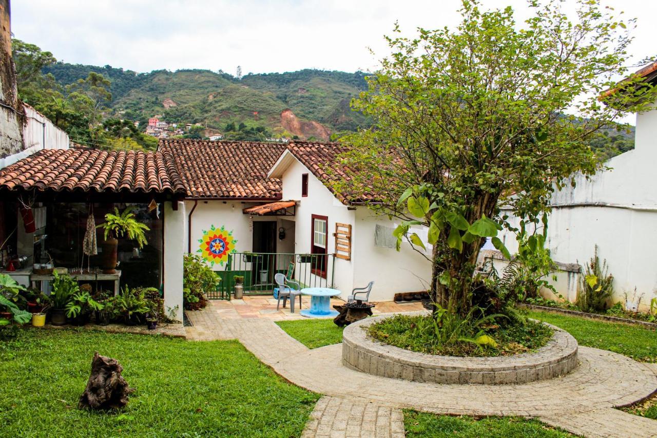 - Casa Pitanga - Acomodacao Lindissima Pertinho Da Igreja Do Rosario Ouro Preto  Exterior foto